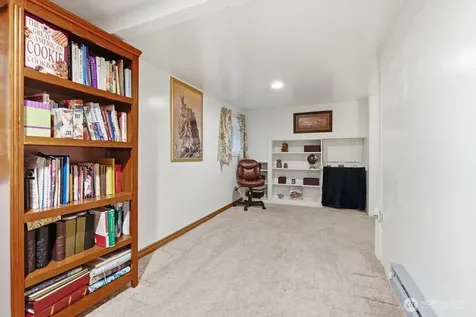26420 Lake Fenwick Road S Kent WA 98032