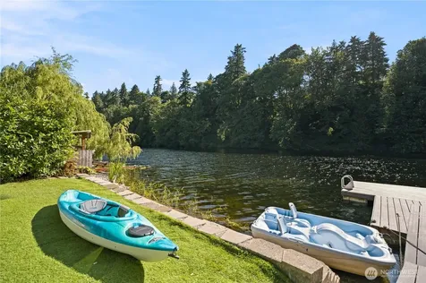 26420 Lake Fenwick Road S Kent WA 98032