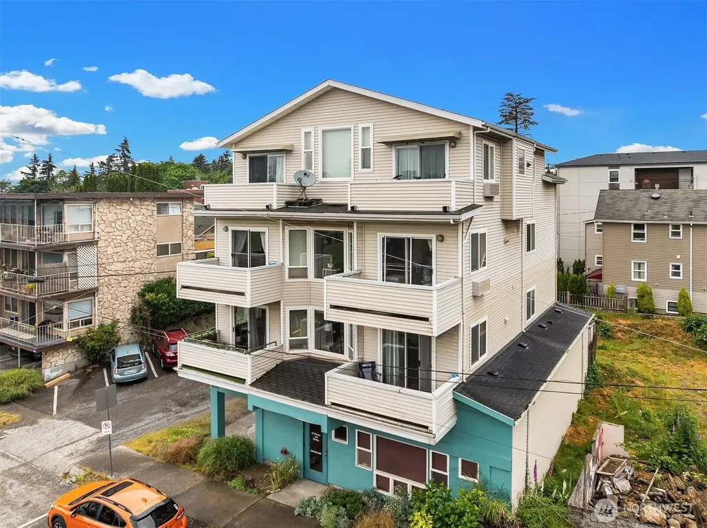 816 N 38th Street Seattle WA 98103