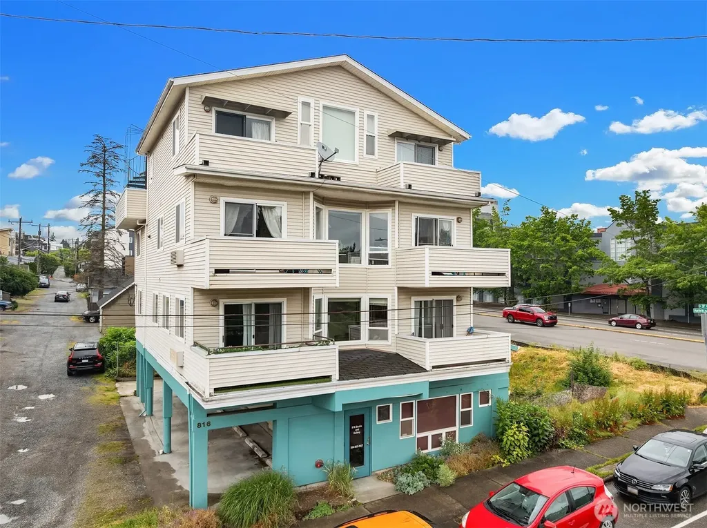 816 N 38th Street Seattle WA 98103