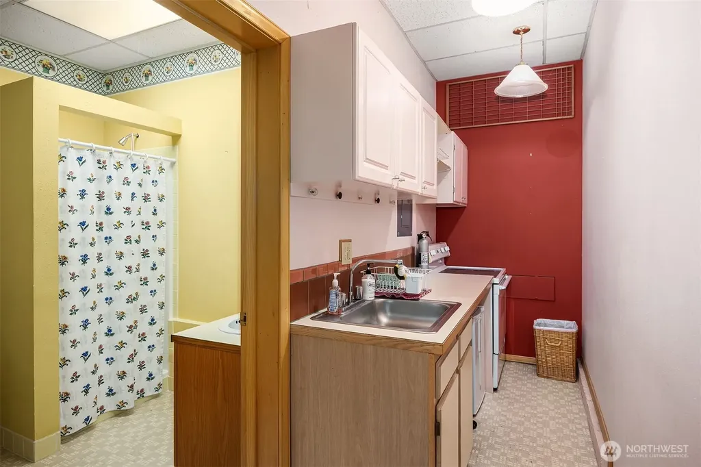816 N 38th Street Seattle WA 98103