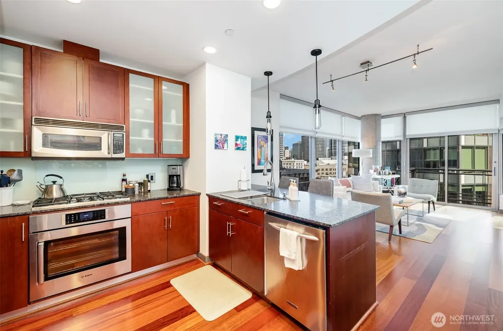 2033 2nd Avenue Seattle WA 98121