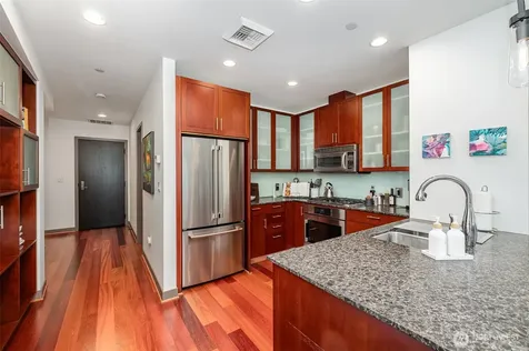 2033 2nd Avenue Seattle WA 98121