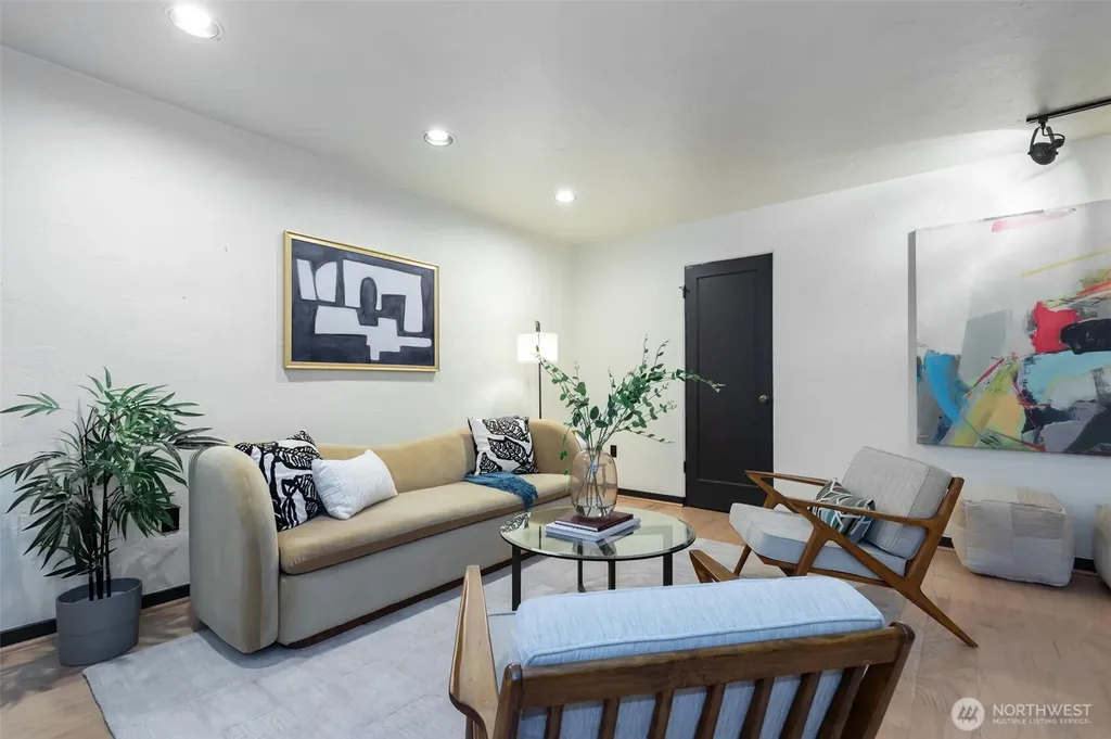 348 W Olympic Place Seattle WA 98109