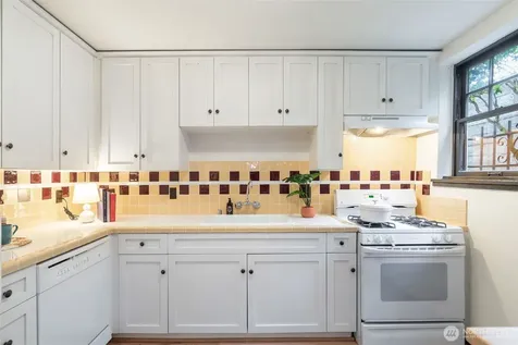 348 W Olympic Place Seattle WA 98109