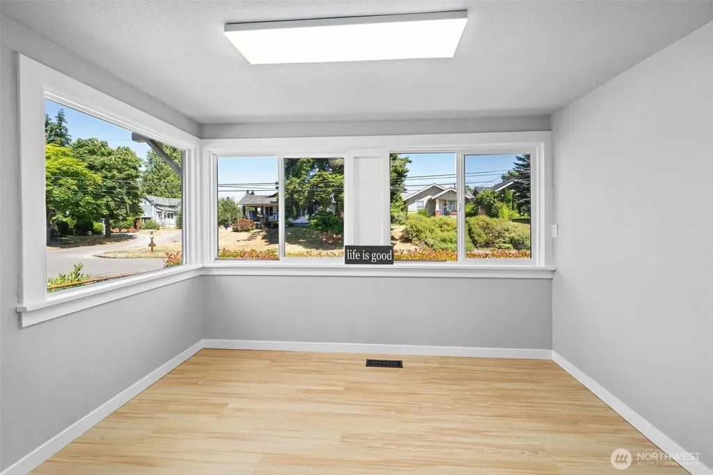 1401 S 51st Street Tacoma WA 98408