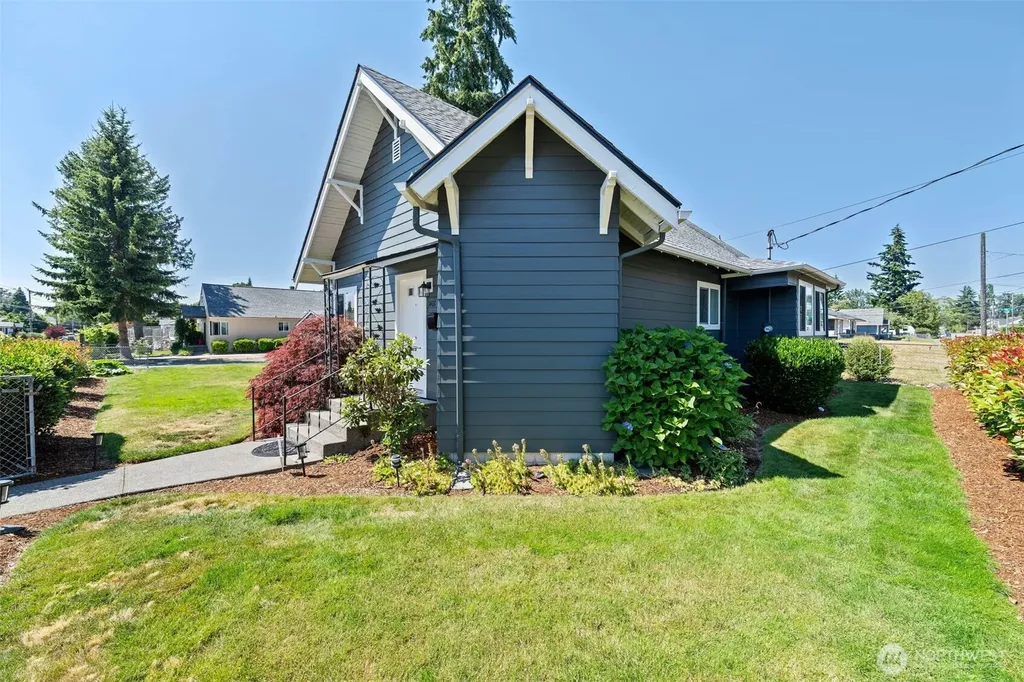 1401 S 51st Street Tacoma WA 98408