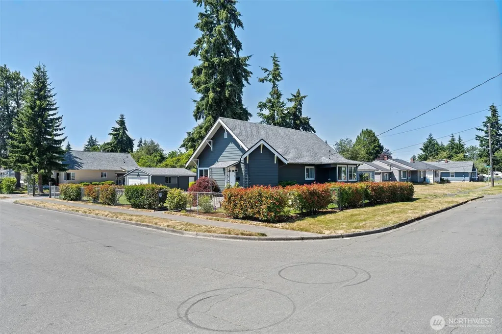 1401 S 51st Street Tacoma WA 98408