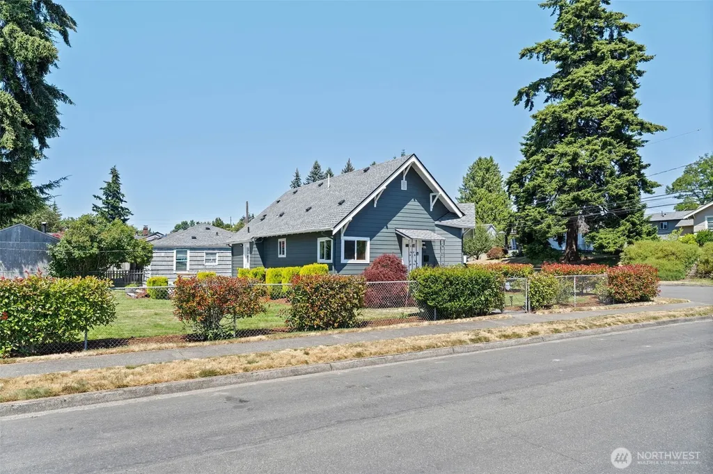 1401 S 51st Street Tacoma WA 98408