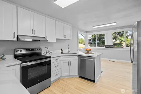 1401 S 51st Street Tacoma WA 98408