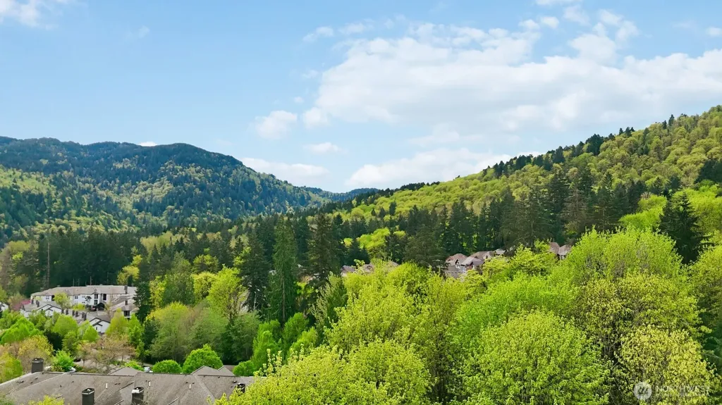 2225 NW Moraine Place Issaquah WA 98027