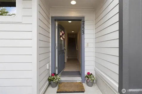2225 NW Moraine Place Issaquah WA 98027