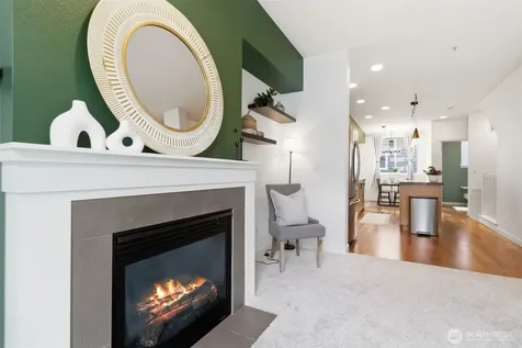2225 NW Moraine Place Issaquah WA 98027