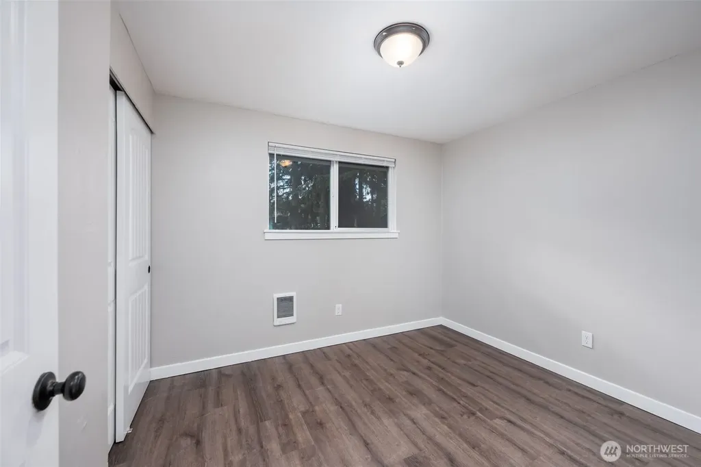 9538 Helen Avenue NE Olympia WA 98516
