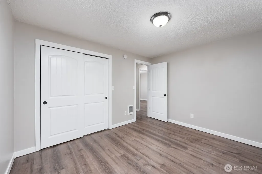 9538 Helen Avenue NE Olympia WA 98516