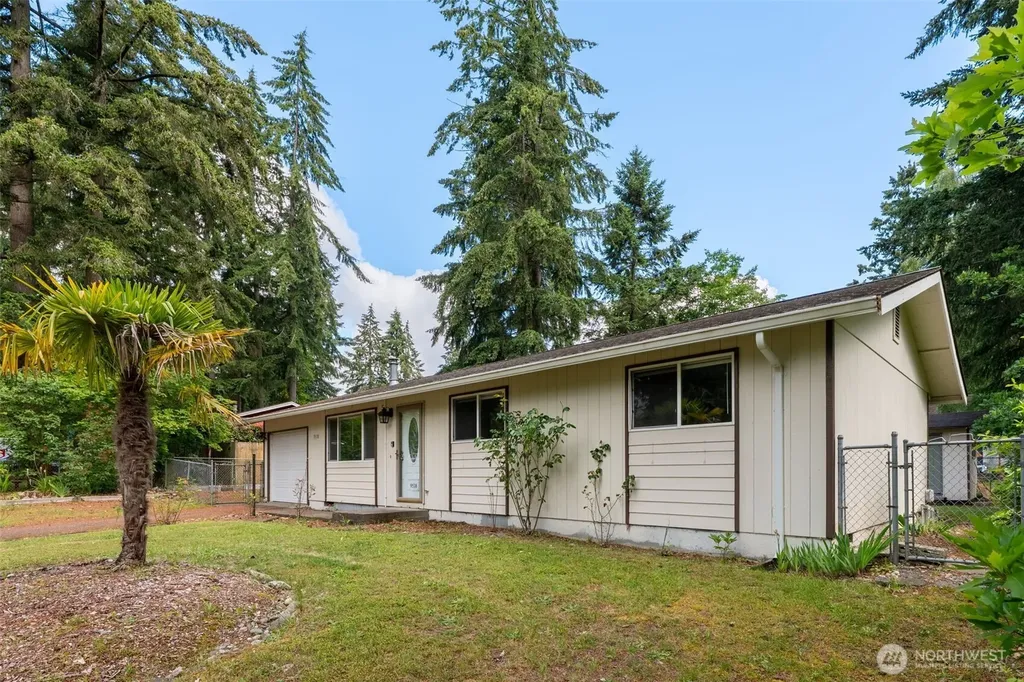 9538 Helen Avenue NE Olympia WA 98516