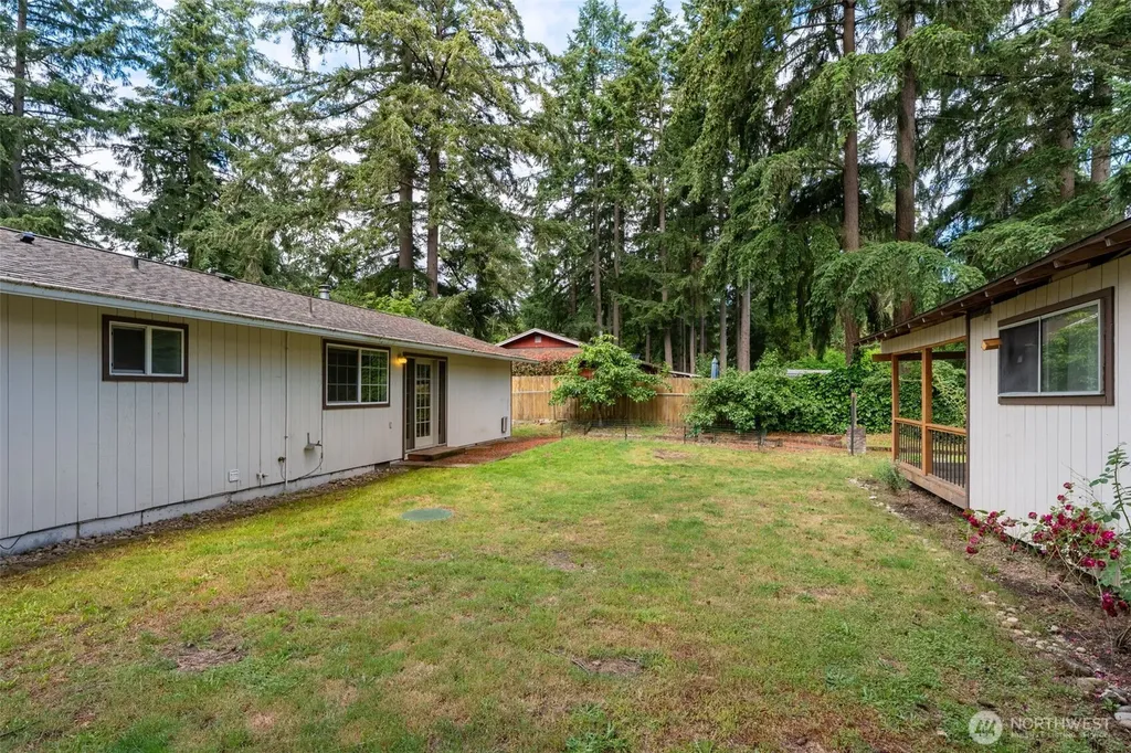 9538 Helen Avenue NE Olympia WA 98516