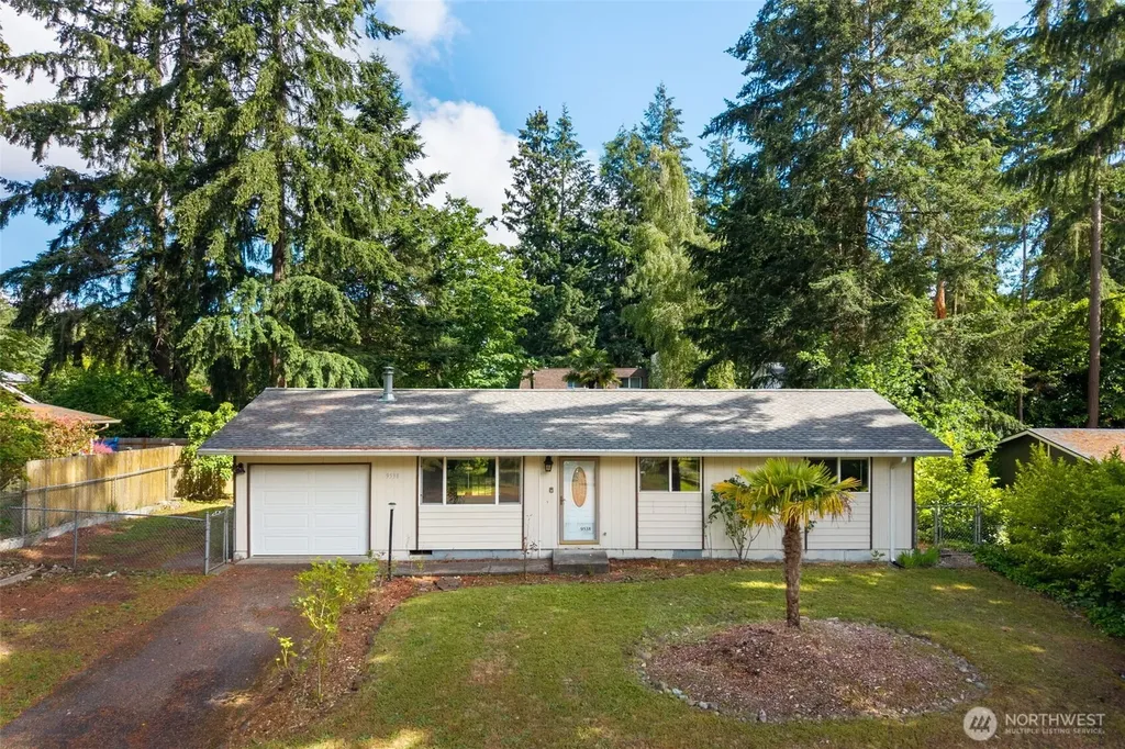 9538 Helen Avenue NE Olympia WA 98516