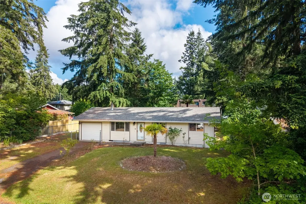 9538 Helen Avenue NE Olympia WA 98516