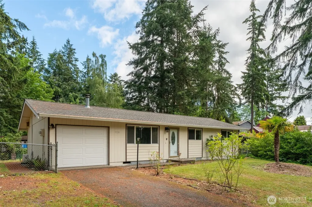 9538 Helen Avenue NE Olympia WA 98516