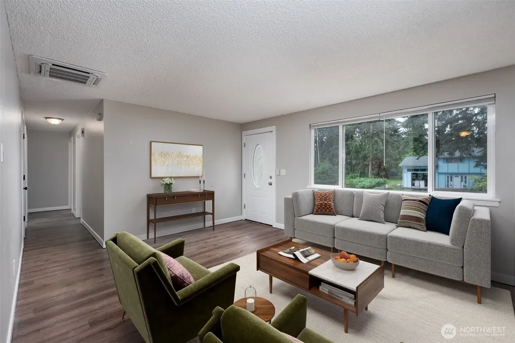 9538 Helen Avenue NE Olympia WA 98516