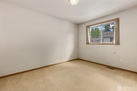 12421 63rd Avenue E Puyallup WA 98373
