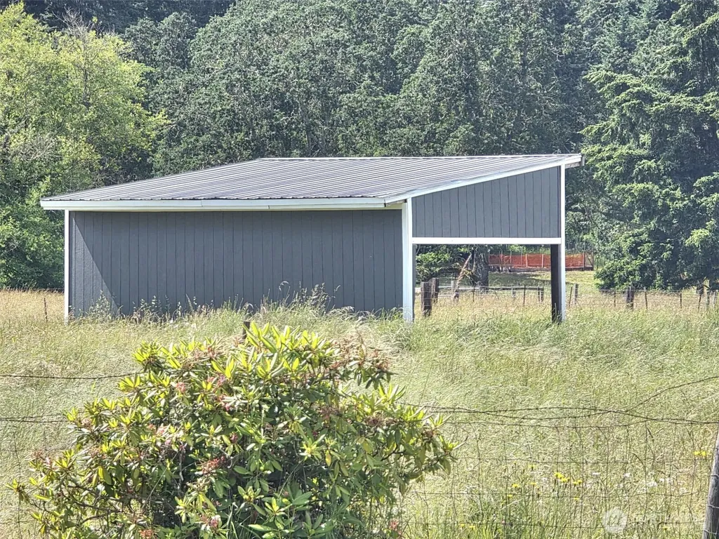 11916 Fillman Road SE Rainier WA 98576
