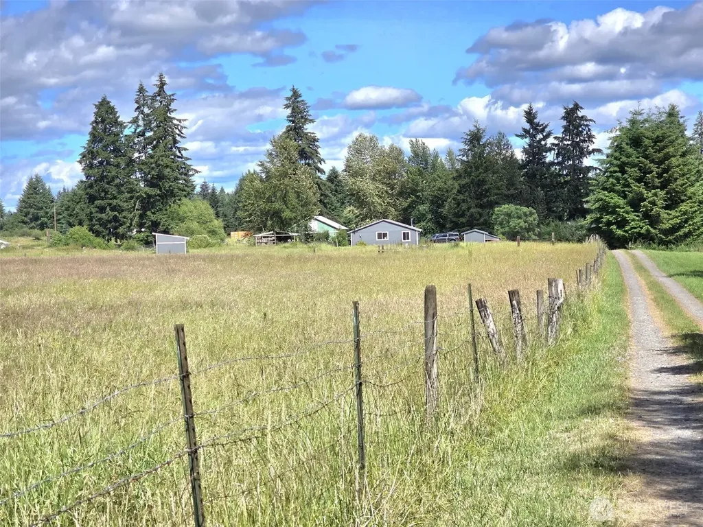 11916 Fillman Road SE Rainier WA 98576