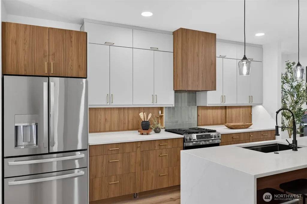 3247 40th Avenue SW Seattle WA 98116