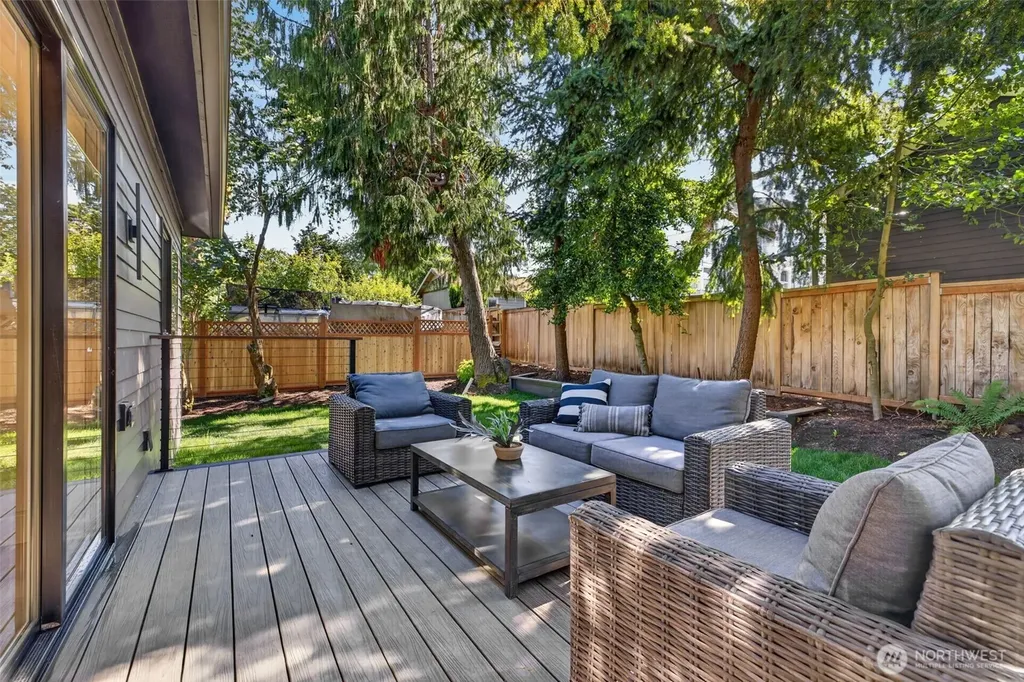 3247 40th Avenue SW Seattle WA 98116