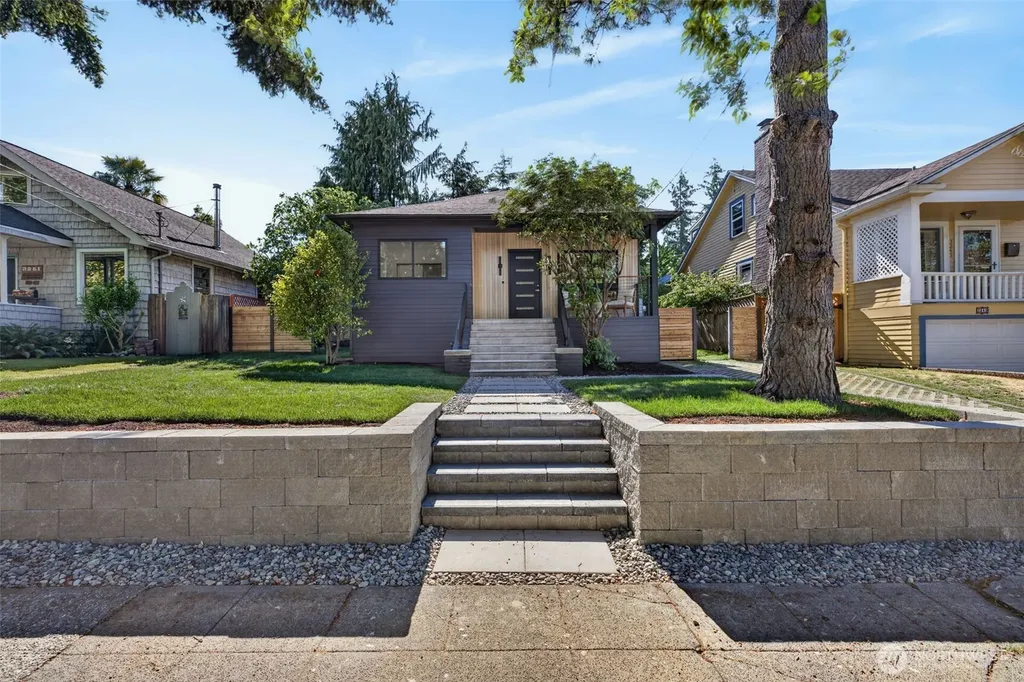 3247 40th Avenue SW Seattle WA 98116