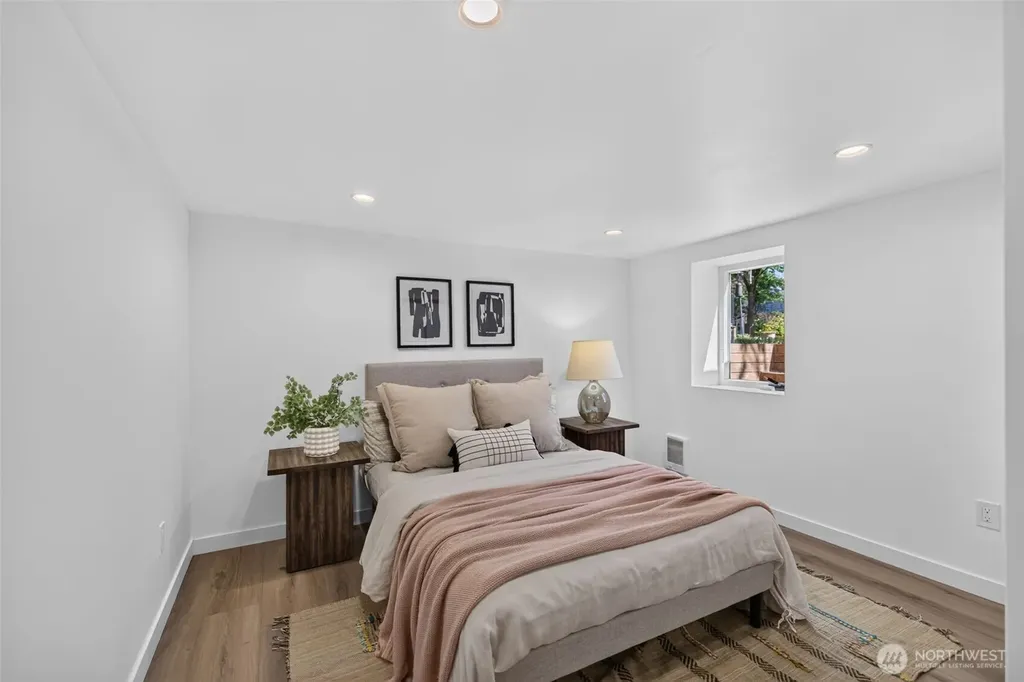 3247 40th Avenue SW Seattle WA 98116