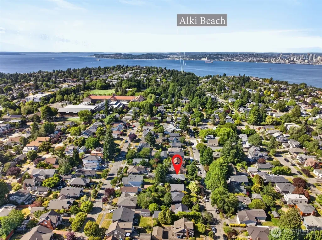 3247 40th Avenue SW Seattle WA 98116