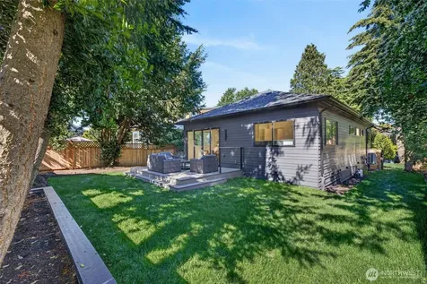 3247 40th Avenue SW Seattle WA 98116