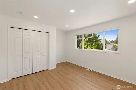 19303 Meridian Place W Bothell WA 98012