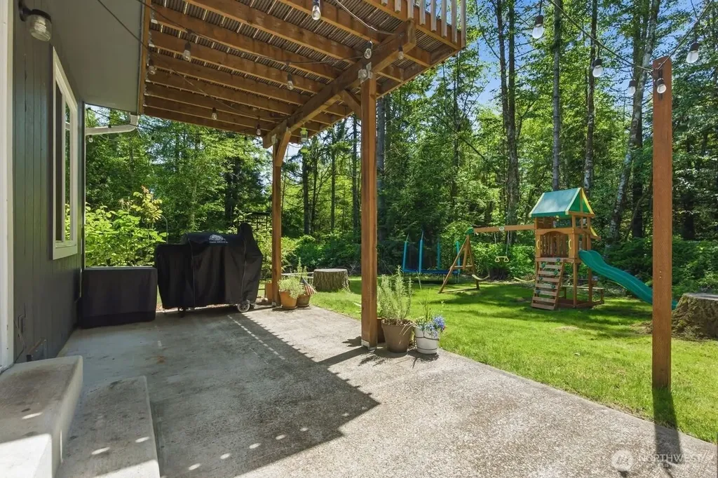 1353 Saddle Club Road SE Port Orchard WA 98366