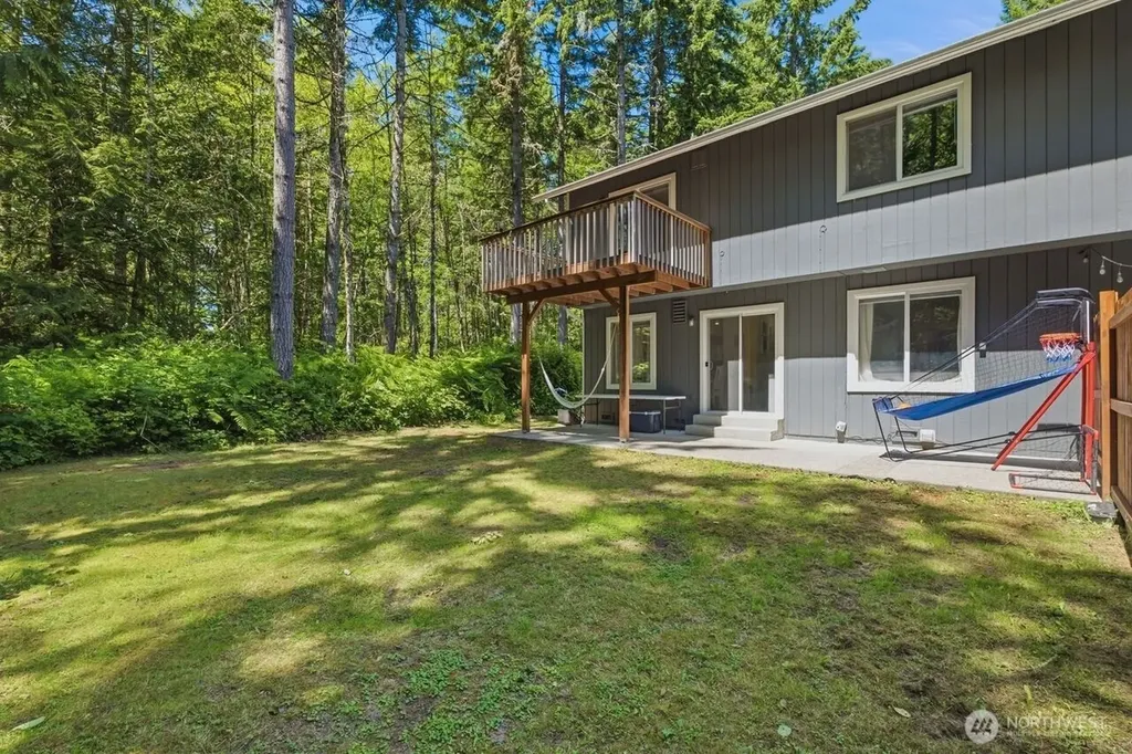 1353 Saddle Club Road SE Port Orchard WA 98366