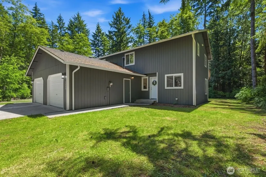 1353 Saddle Club Road SE Port Orchard WA 98366