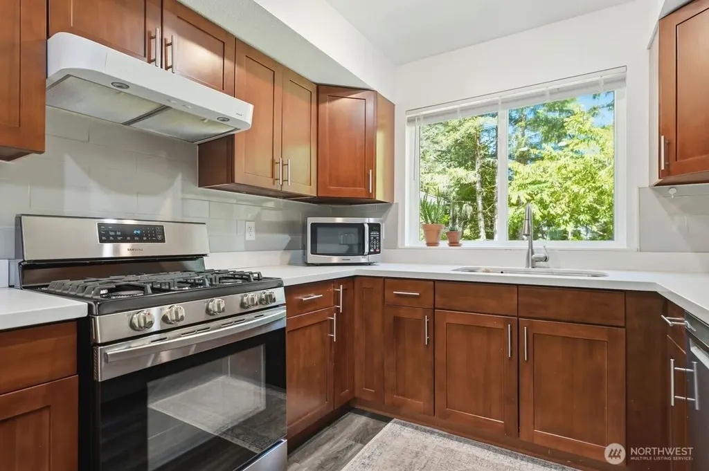 1353 Saddle Club Road SE Port Orchard WA 98366