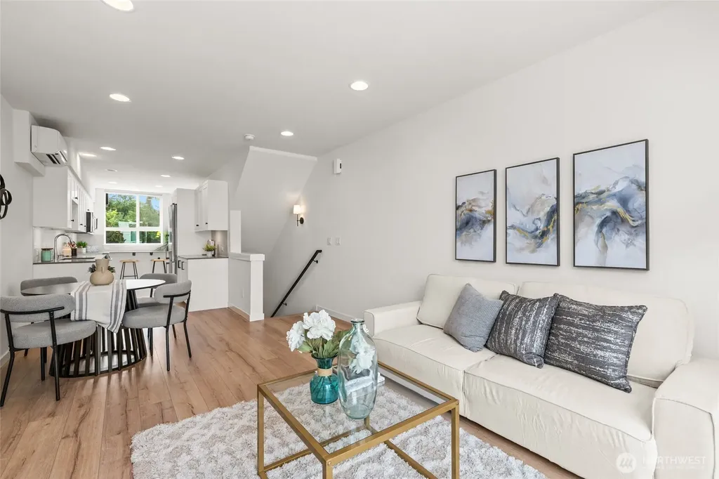2106 NE 85th Street Seattle WA 98115