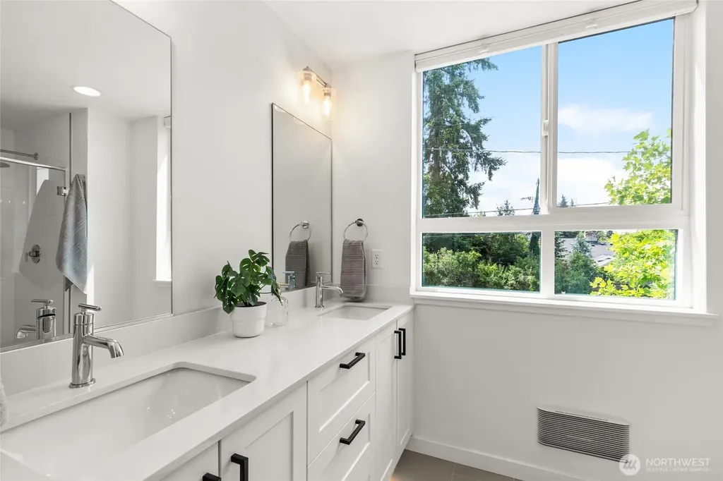 2106 NE 85th Street Seattle WA 98115