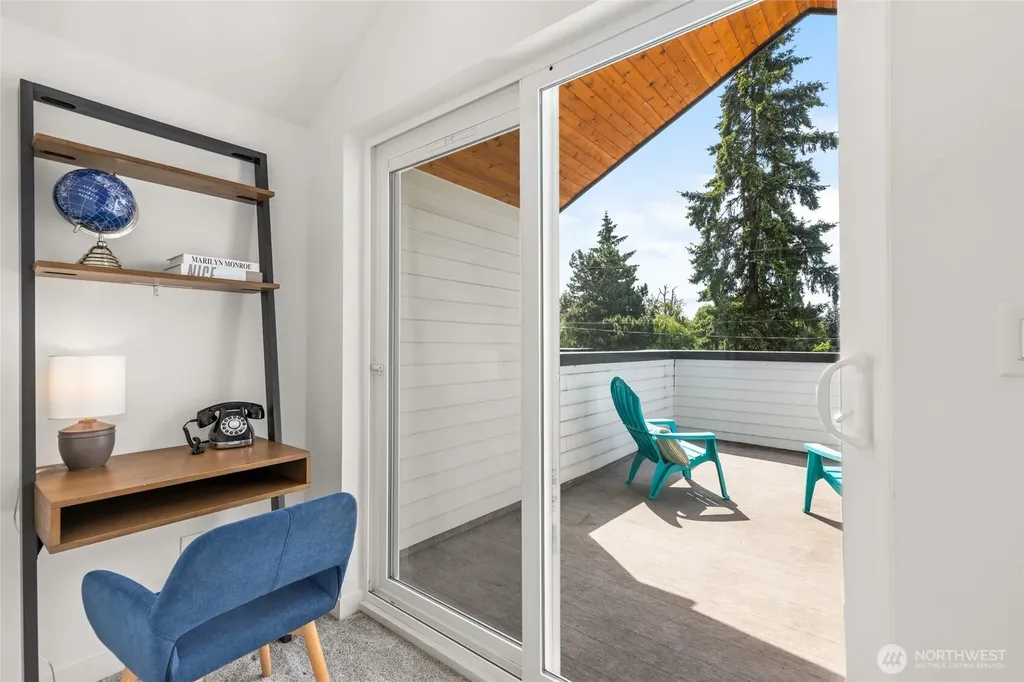 2106 NE 85th Street Seattle WA 98115