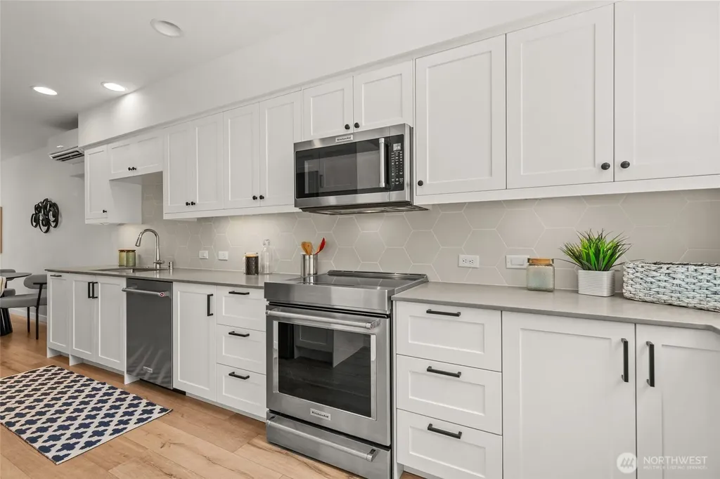 2106 NE 85th Street Seattle WA 98115