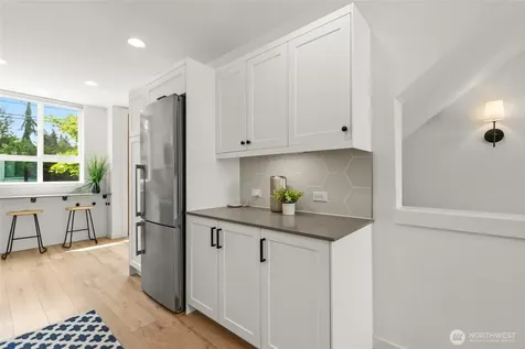 2106 NE 85th Street Seattle WA 98115