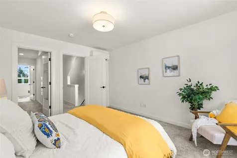 2106 NE 85th Street Seattle WA 98115