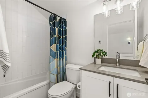 2106 NE 85th Street Seattle WA 98115