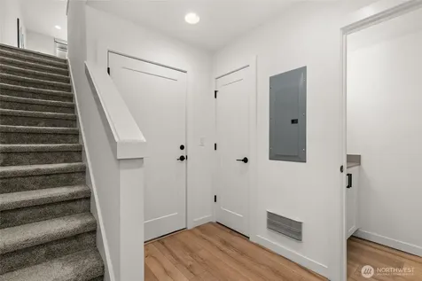 2106 NE 85th Street Seattle WA 98115