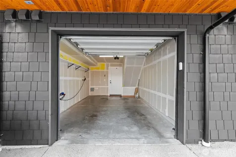 2106 NE 85th Street Seattle WA 98115