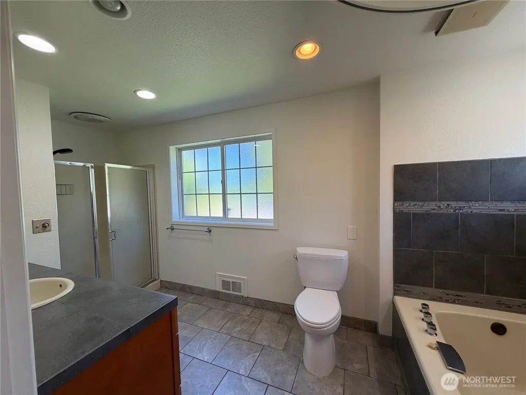 2814 Mission Beach Heights Road Tulalip WA 98271