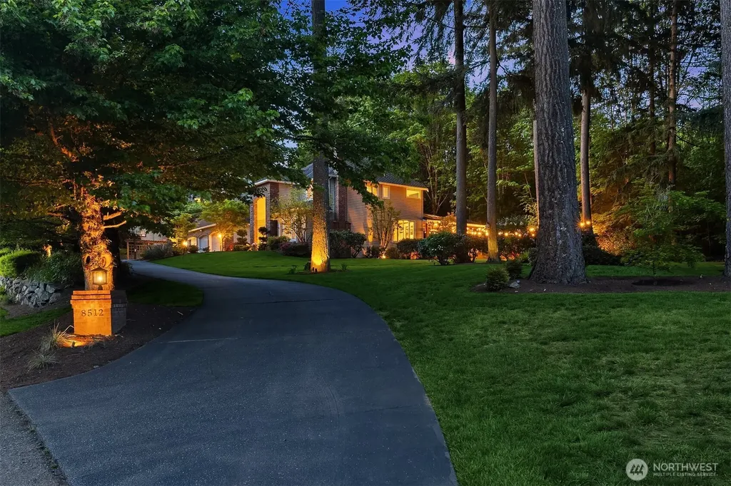 8512 213th Place NE Redmond WA 98053